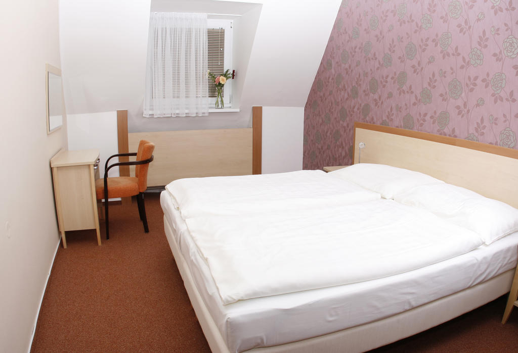 Wellness Hotel Diana Velke Losiny Bagian luar foto