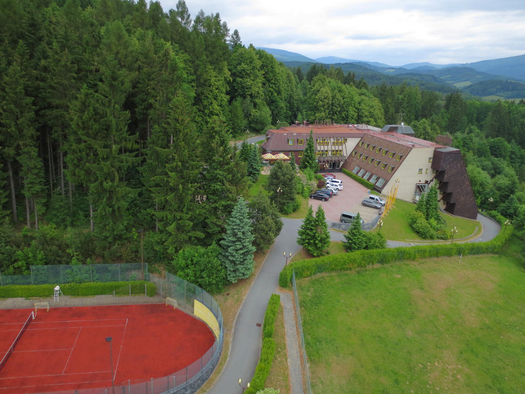 Wellness Hotel Diana Velke Losiny Bagian luar foto