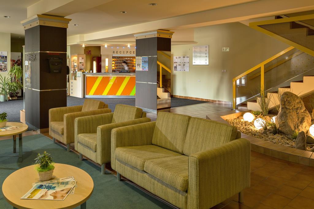 Wellness Hotel Diana Velke Losiny Bagian luar foto