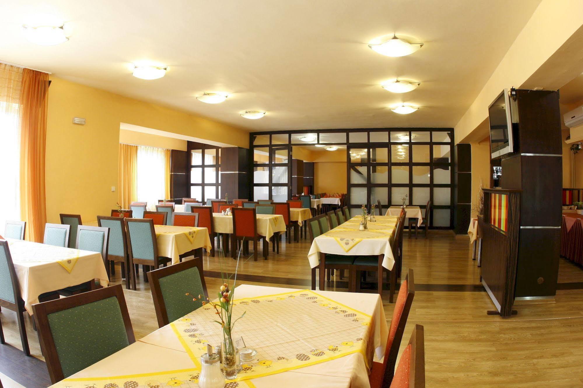 Wellness Hotel Diana Velke Losiny Bagian luar foto